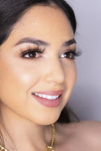 Load image into Gallery viewer, Sultry Eyes